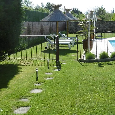 Le De Lolivier En Provence Holiday home Aramon