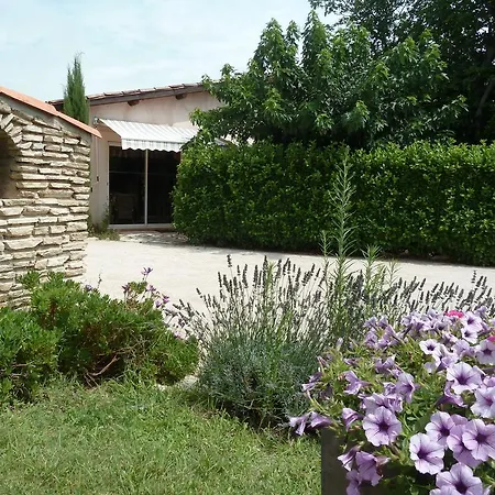 Le De Lolivier En Provence Holiday home